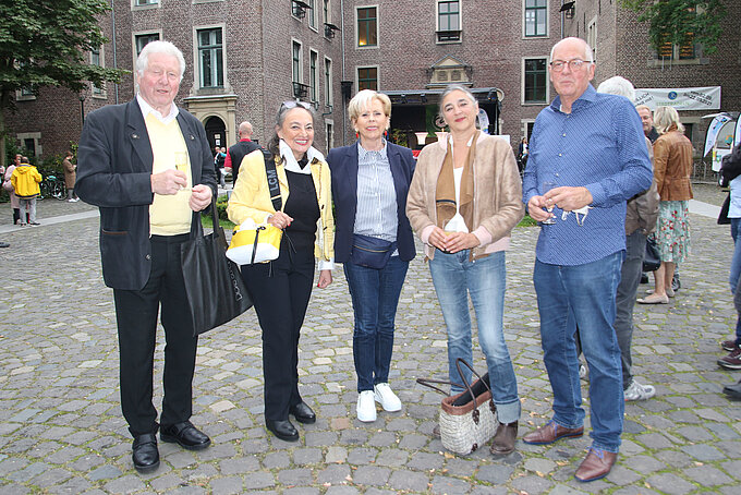 Foto: NABU KR/VIE Klaus Keipke / v.l.n.r. Jack und Monica Sandrock, Elita Grafke, Claudia Reiners und Benno Grafke